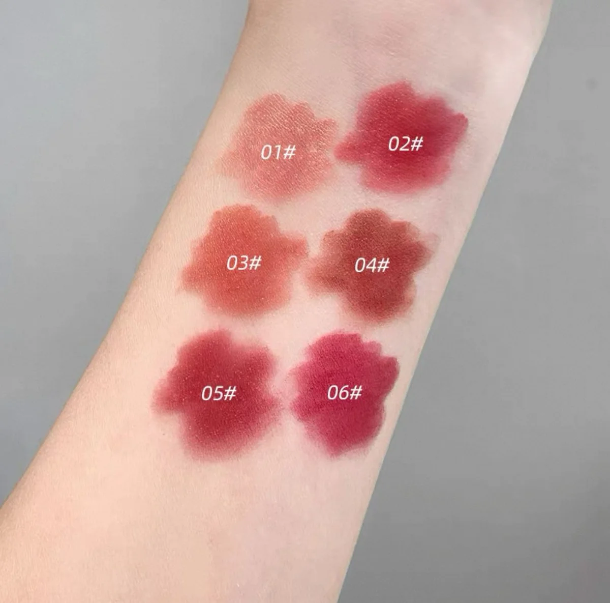 C*24 LIP PATE GEGE BEAR