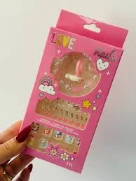 THEMA Y LOUISE  LOVE PRETTY NAILS